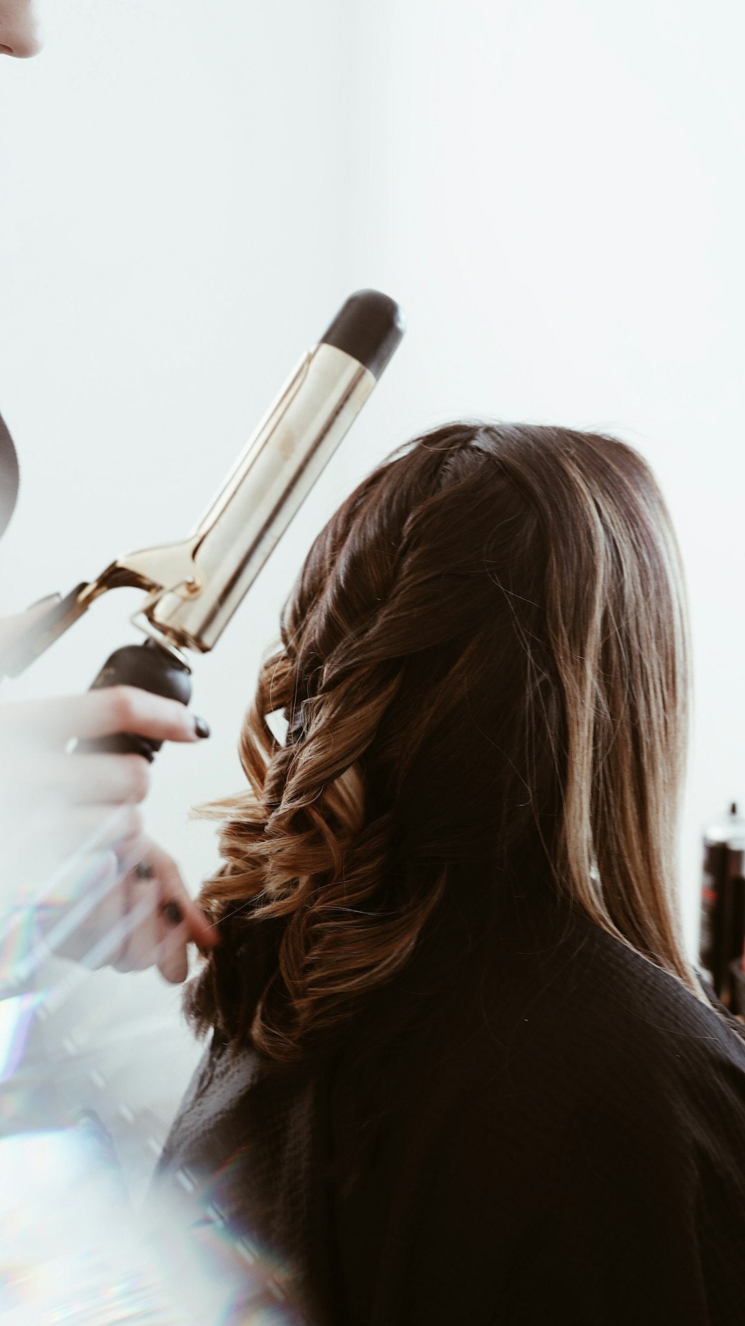 5-in-1 Hair Styler with multiple attachments ideal for budget styling and gifting under ₹1000