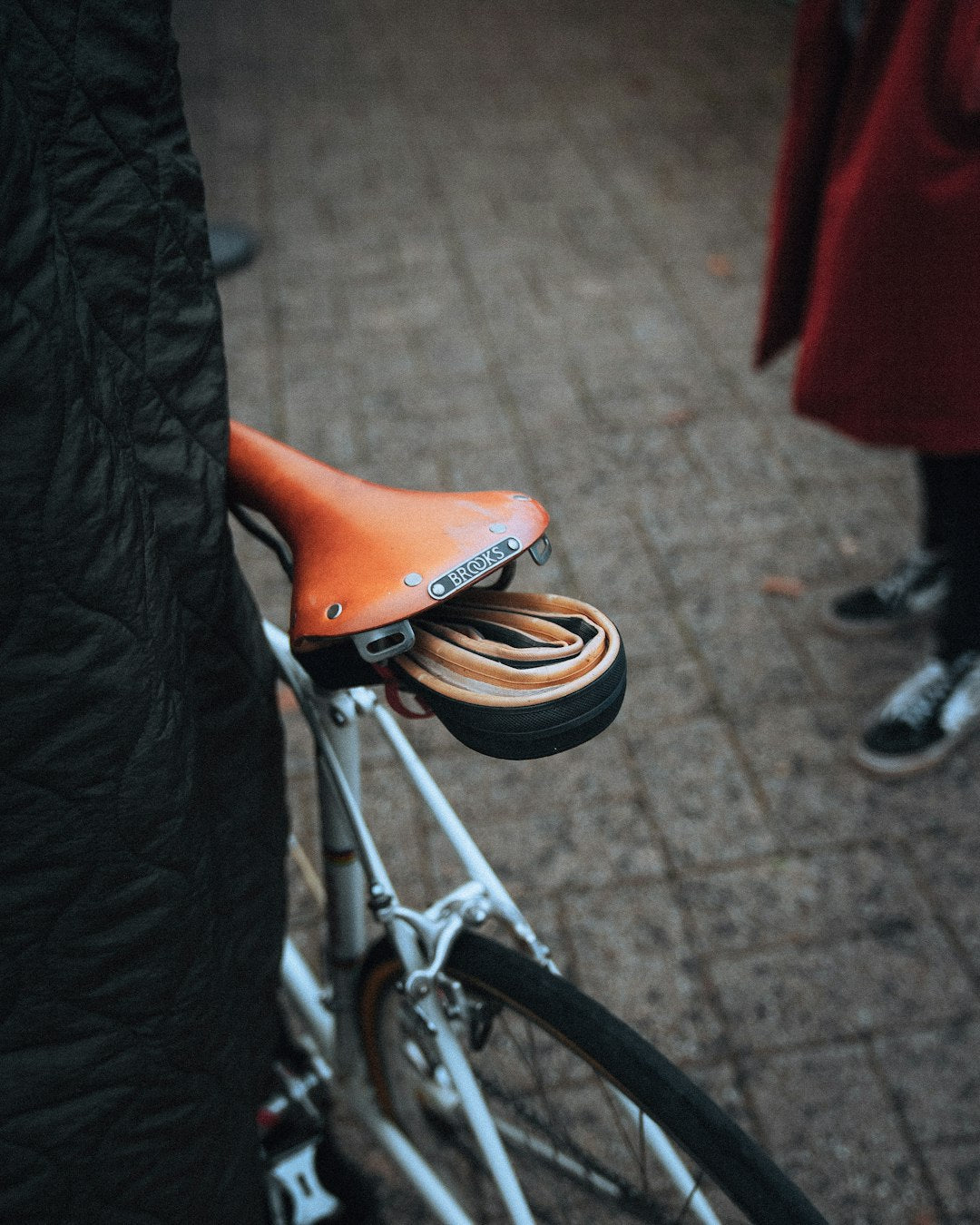 A cyclist equipped with modern bike gadgets riding comfortably and staying connected on the move.